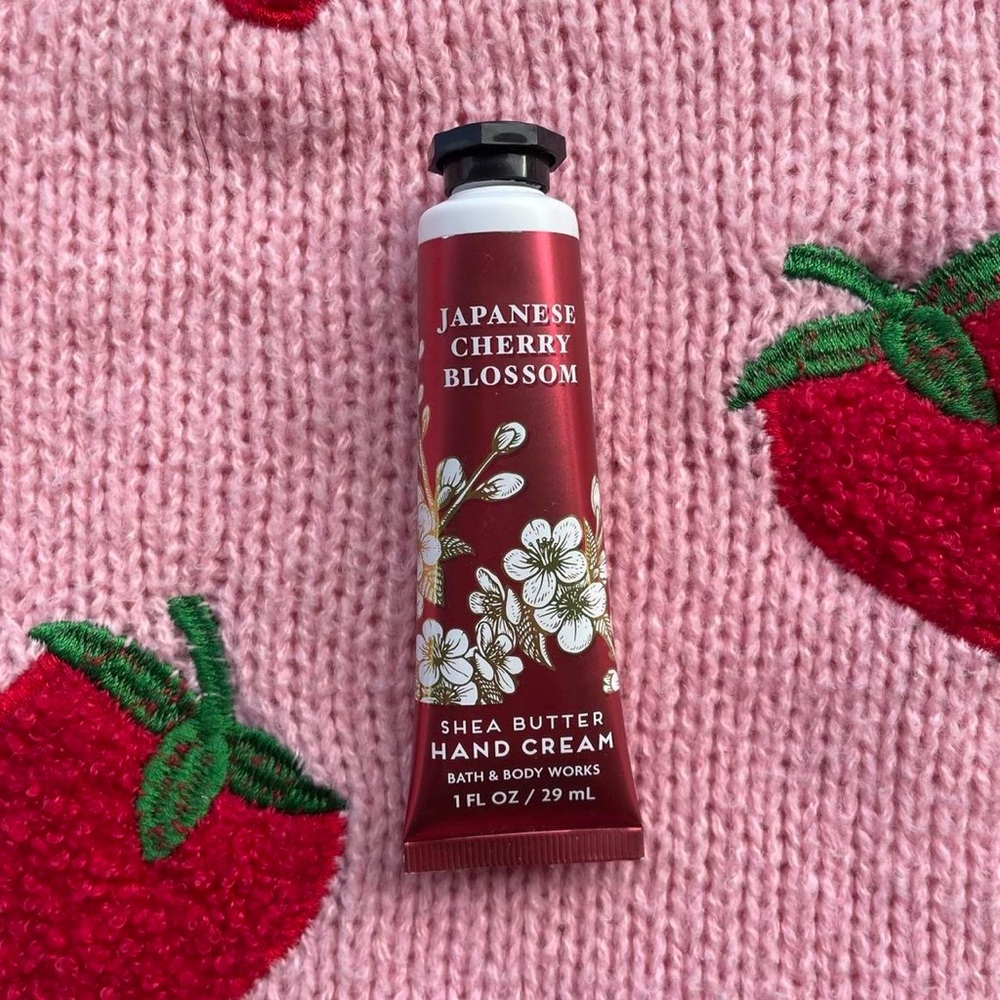 Bath & Body Works Shea Butter Hand Cream - Japanese Cherry Blossom - 1 fl. oz.